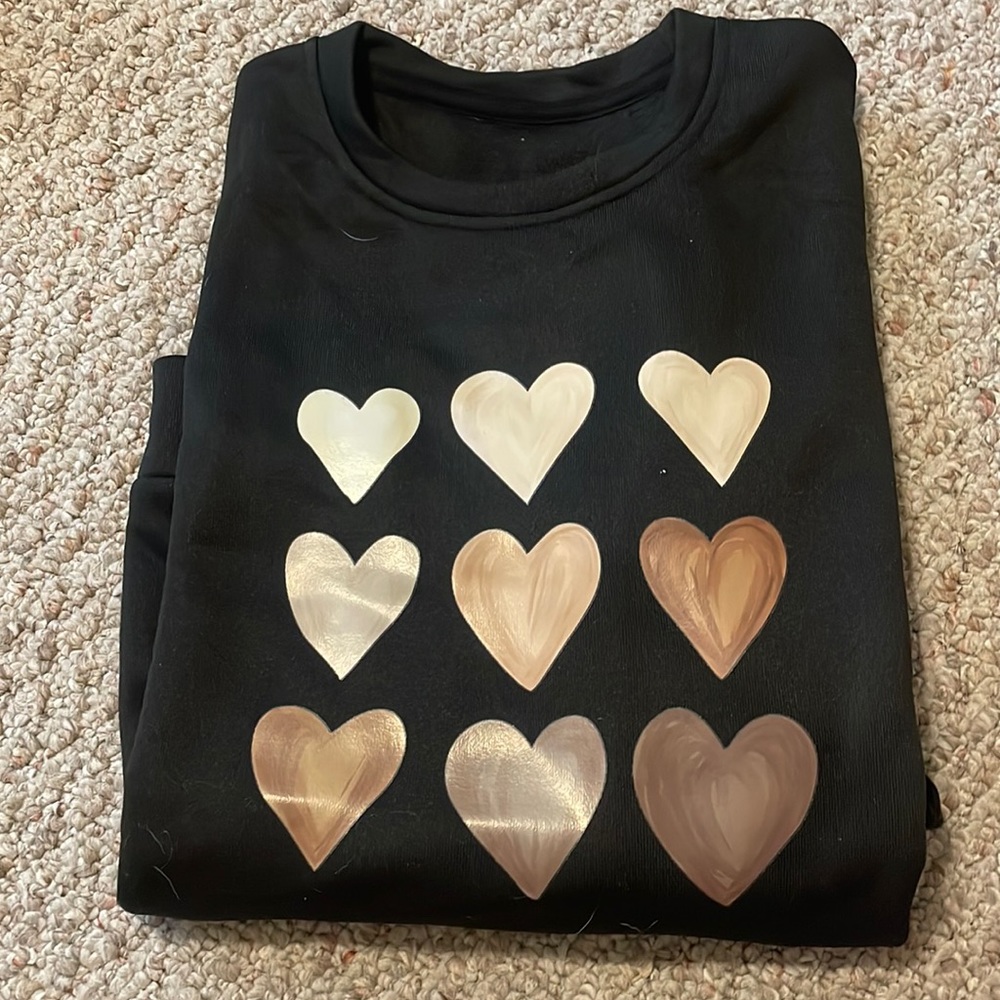 Black heart sweatshirt Size M